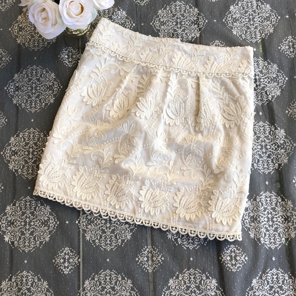 Like new Zara guipure lace skirt 100% cotton